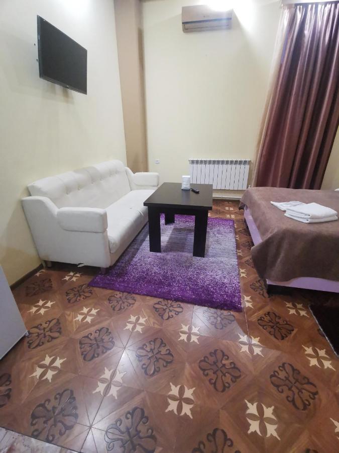 Narek+ Hotel Arrinj Bagian luar foto