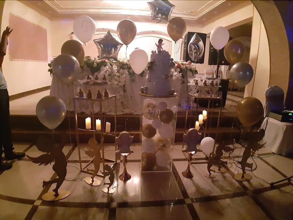 Narek+ Hotel Arrinj Bagian luar foto