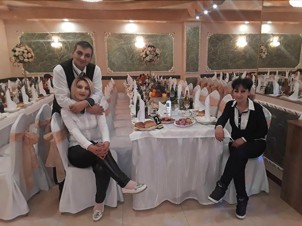 Narek+ Hotel Arrinj Bagian luar foto