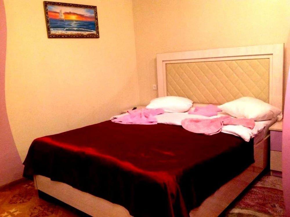 Narek+ Hotel Arrinj Bagian luar foto