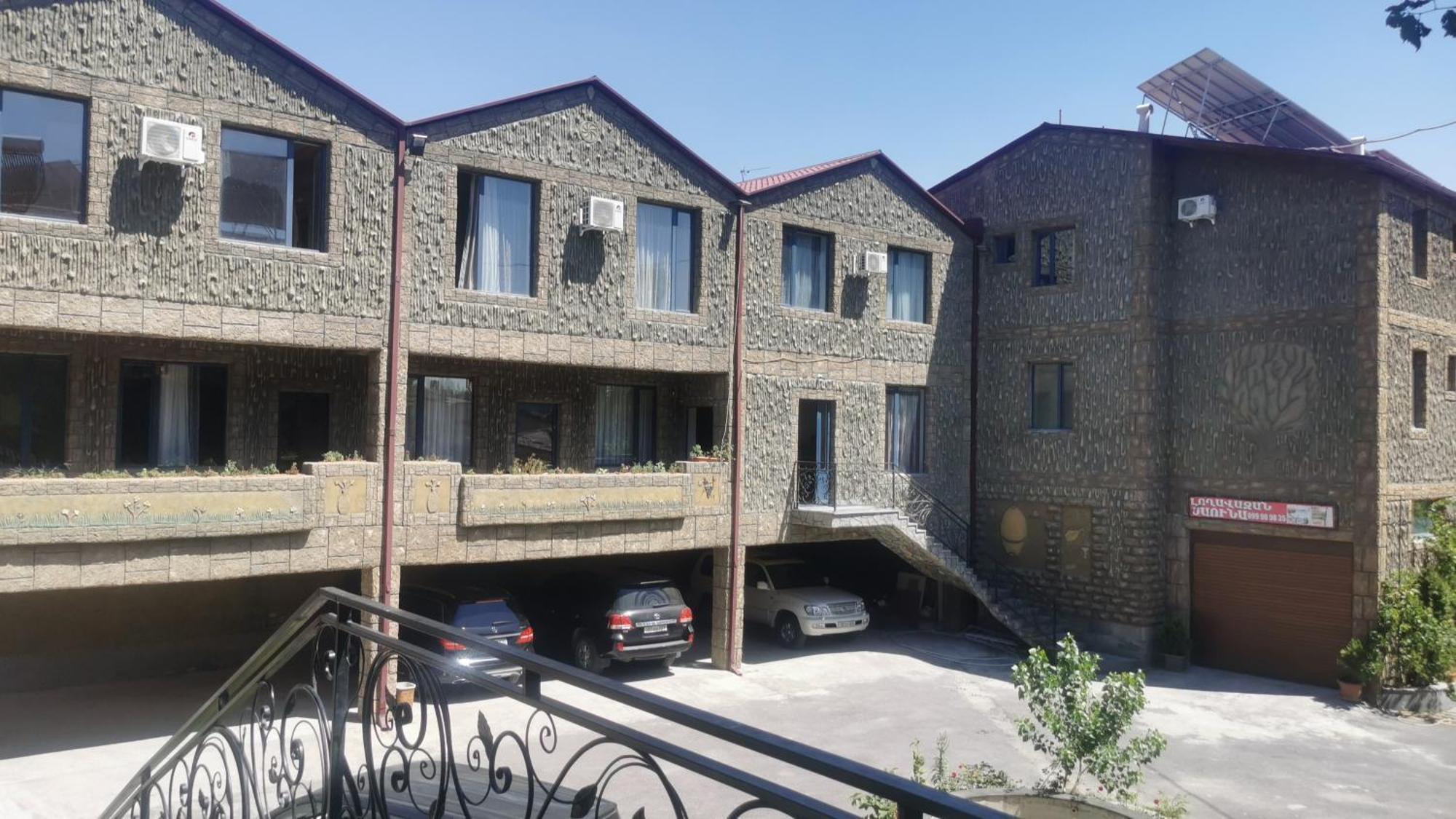 Narek+ Hotel Arrinj Ruang foto