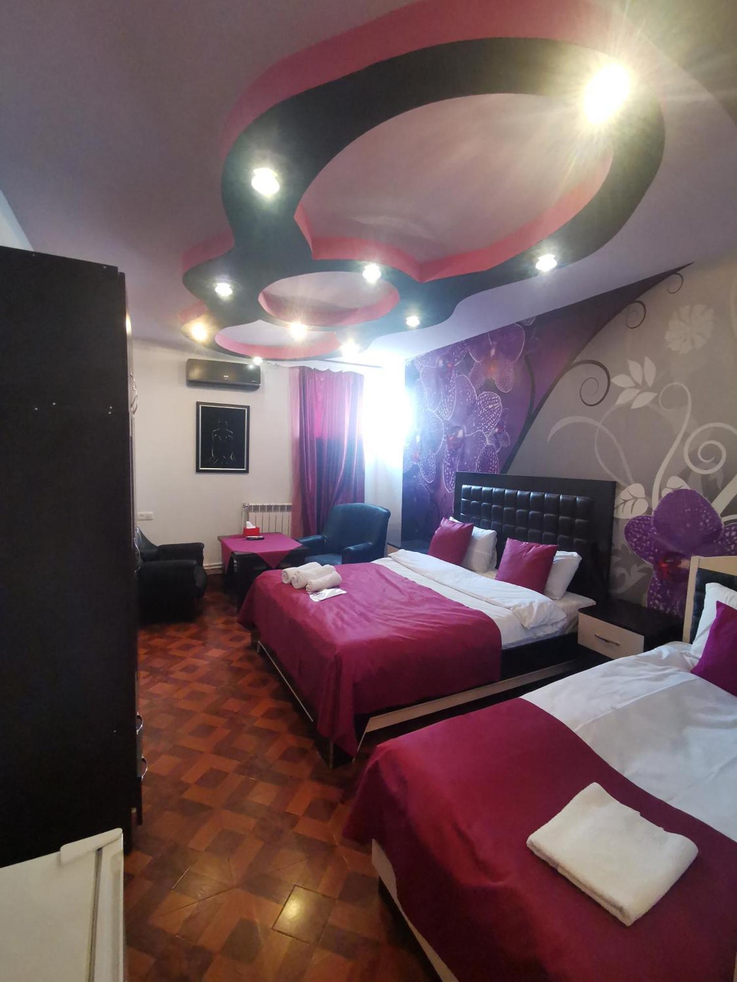 Narek+ Hotel Arrinj Bagian luar foto