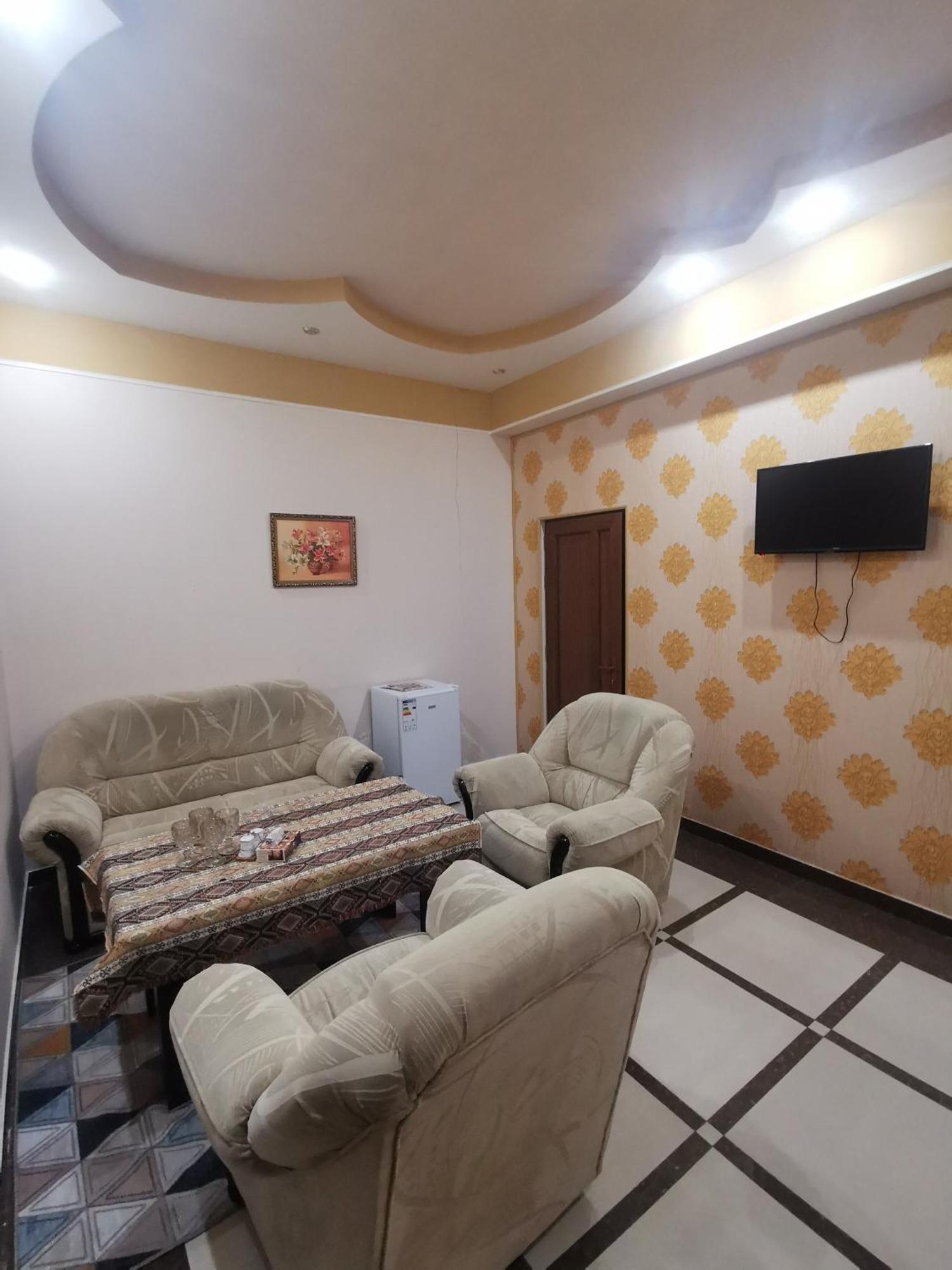 Narek+ Hotel Arrinj Ruang foto