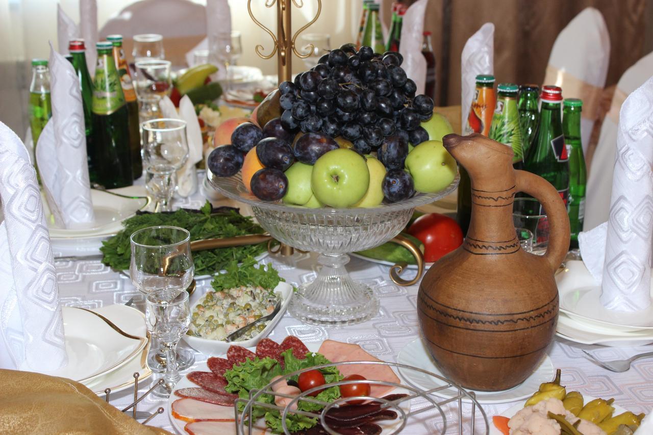 Narek+ Hotel Arrinj Bagian luar foto